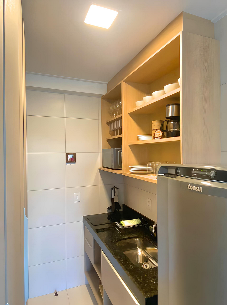 Flat Charmoso e Completo em Muro Alto - Makia B303 - Porto d