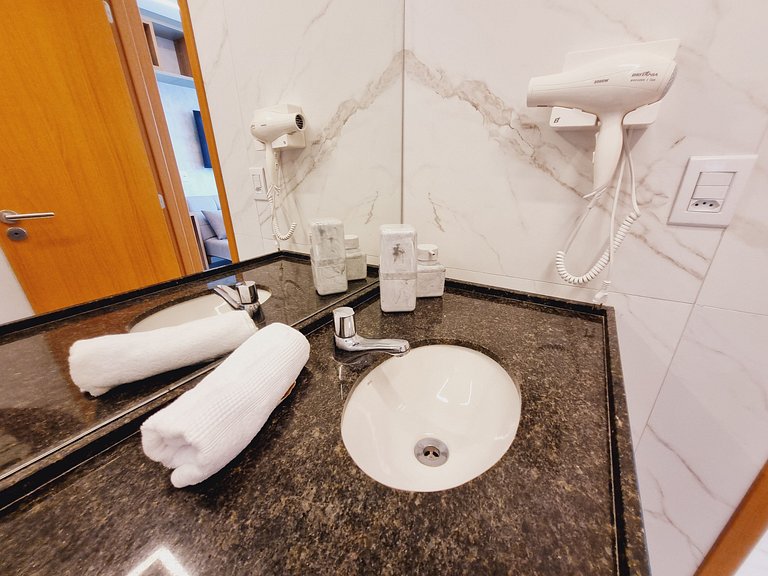 Flat Luxuoso para Casais em Muro Alto - MAKIA C322 - Porto d