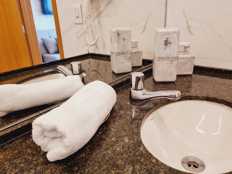 Flat Luxuoso para Casais em Muro Alto - MAKIA C322 - Porto d