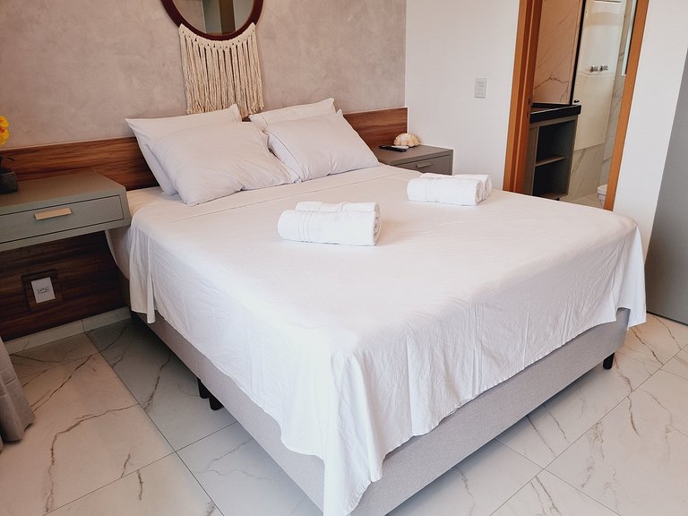 Flat Luxuoso para Casais em Muro Alto - MAKIA C324 - Porto d