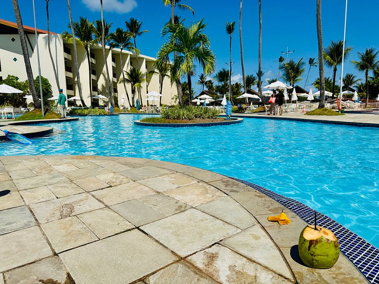 Flat c/ Vista da Piscina na Beira-Mar de Muro Alto | Marulho