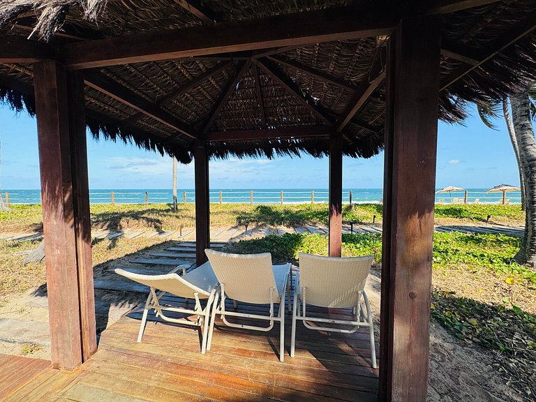 Lindo Apt 2Qts Pé na Areia em Muro Alto - Oka F406