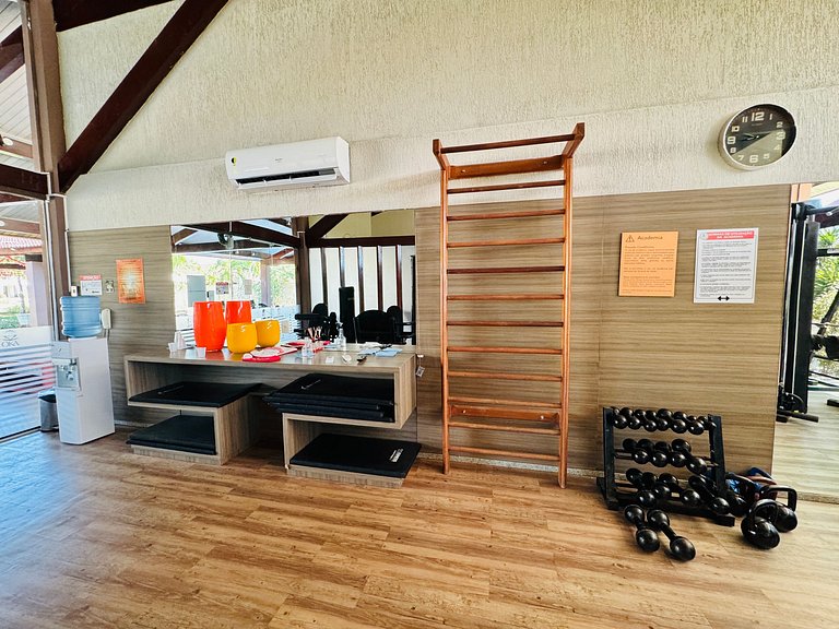 Lindo Apt 2Qts Pé na Areia em Muro Alto - Oka F406