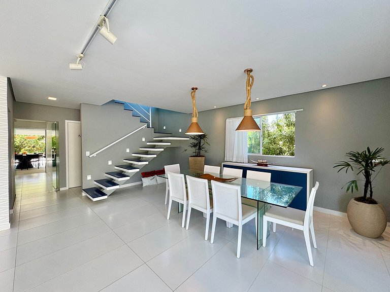 Linda Casa 5 Suítes entre o Rio e o Mar | Toquinho - Marinas