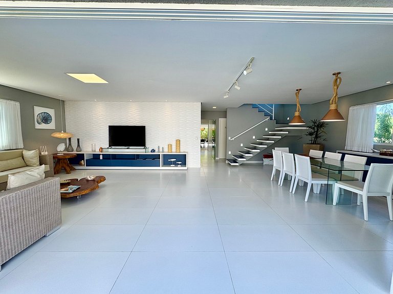 Linda Casa 5 Suítes entre o Rio e o Mar | Toquinho - Marinas