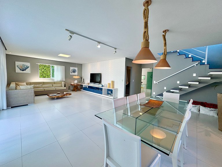 Linda Casa 5 Suítes entre o Rio e o Mar | Toquinho - Marinas