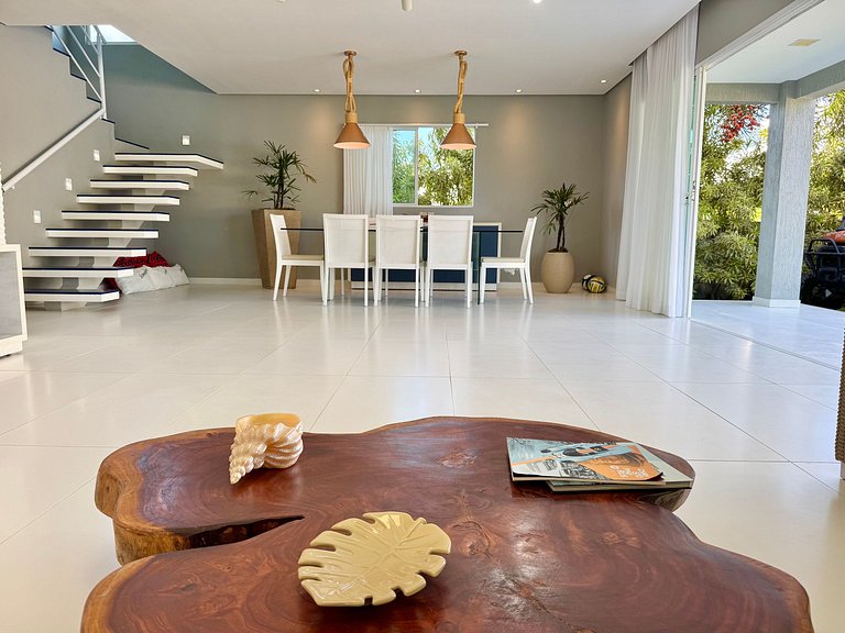 Linda Casa 5 Suítes entre o Rio e o Mar | Toquinho - Marinas