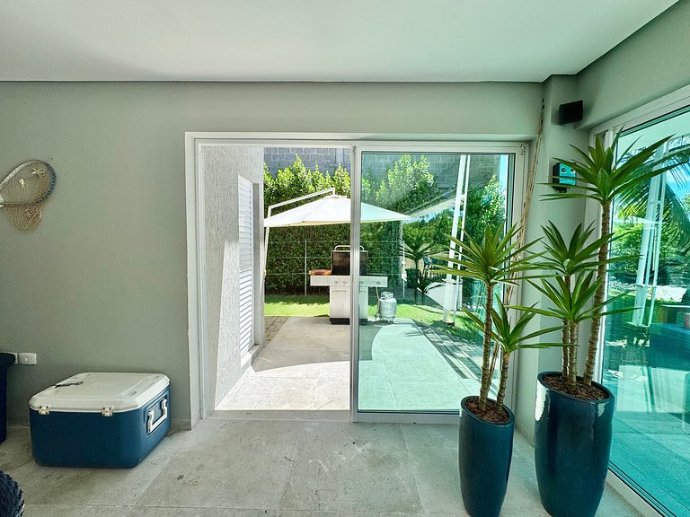 Linda Casa 5 Suítes entre o Rio e o Mar | Toquinho - Marinas