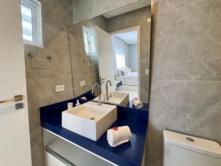 Linda Casa 5 Suítes entre o Rio e o Mar | Toquinho - Marinas