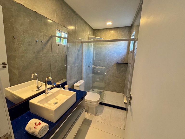 Linda Casa 5 Suítes entre o Rio e o Mar | Toquinho - Marinas