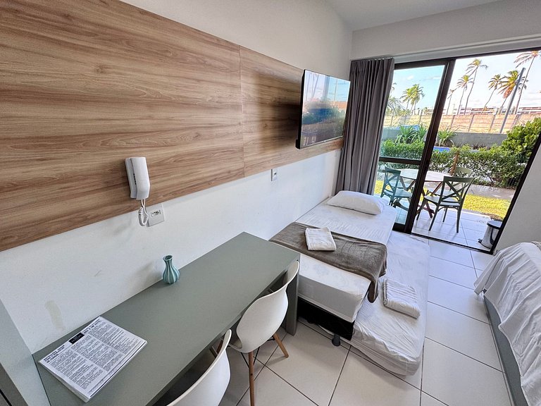 Lindo Flat Térreo com Vista p/ Piscina | Mana A019 - By Anfi