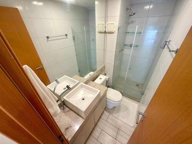 Terréo 2Qt c/ Varanda e Piscina Privada em Muro Alto | Polin