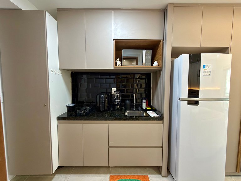 Apt c/ Varanda e Vista 300m do Mar | Max Carneiros F215 - By